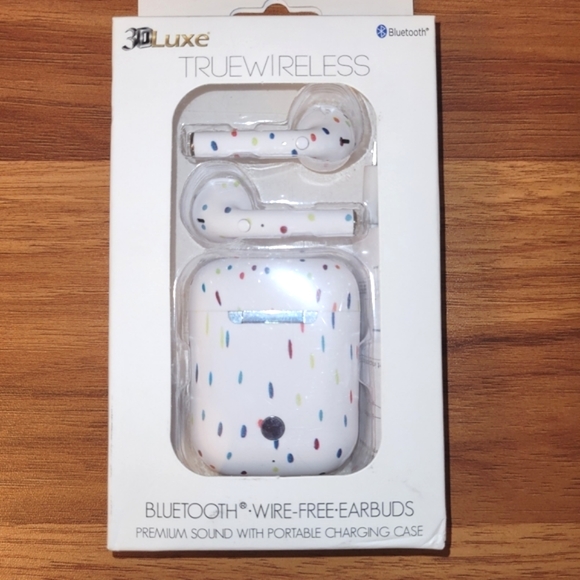 3DLuxe Other - Bluetooth wire-free earbuds.